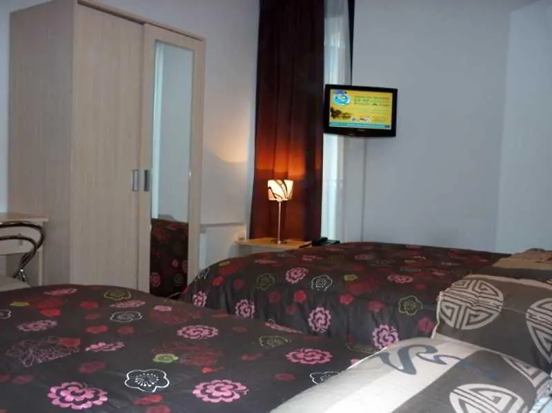 Residence Aryan Saint-Josse-ten-Noode 2*,
