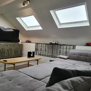 Appartement Duplex Elegant Situe A 1min De La Gare Du Nord
